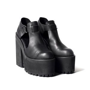 Unif Slacker Shoe